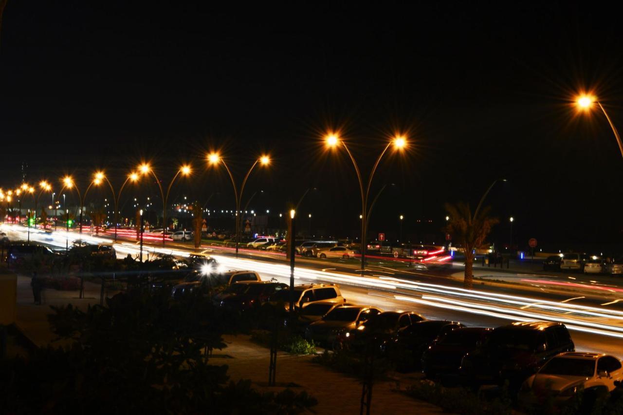 Al Corniche Hotel Sharjah Exterior photo