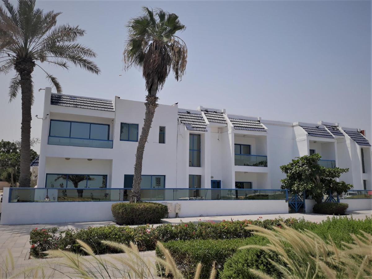 Al Corniche Hotel Sharjah Exterior photo